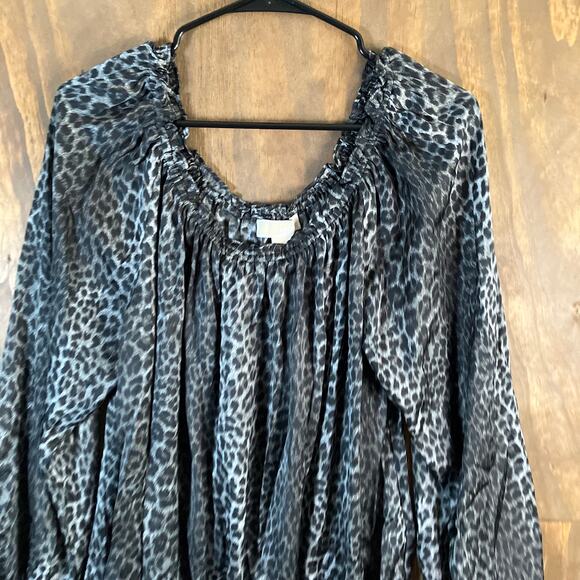 Michael Kors Womens Blouse Gray Leopard Print Off The Shoulder Smocked Peplum XL - Picture 2 of 12